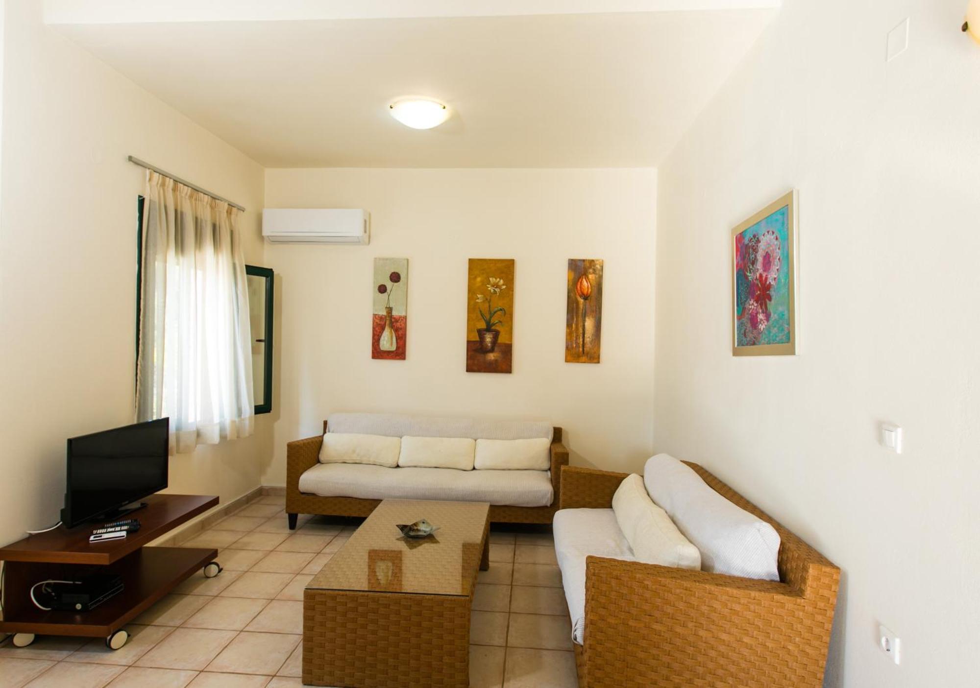Villa Eleni Asproulianoi Exterior photo